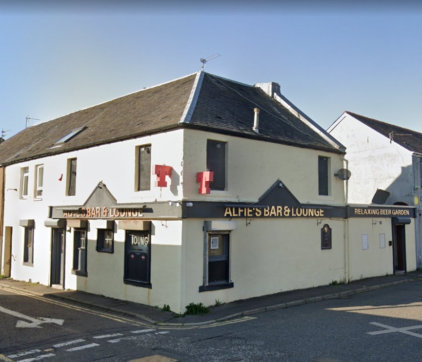 Alfie's Bar and Lounge - FOR SALE ONLY - OFFERS OVER £150,000